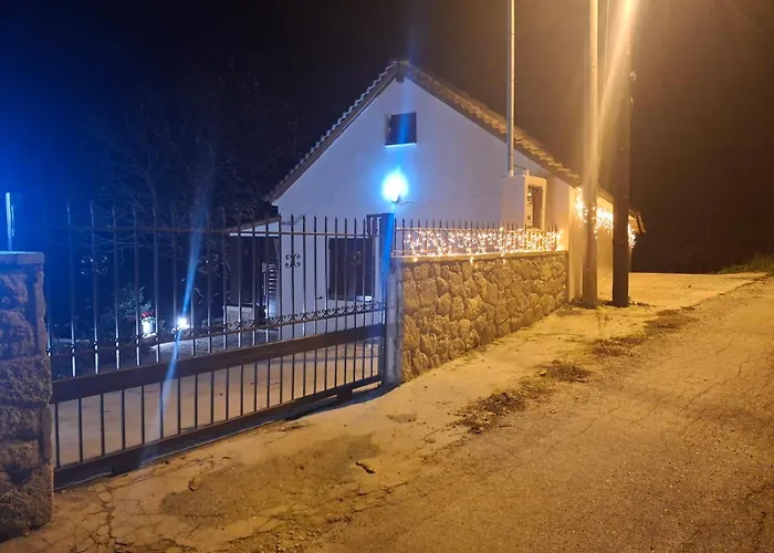 Αυγήλιον - Private Mountain House Apartmán Synikia Mesi Trikalon